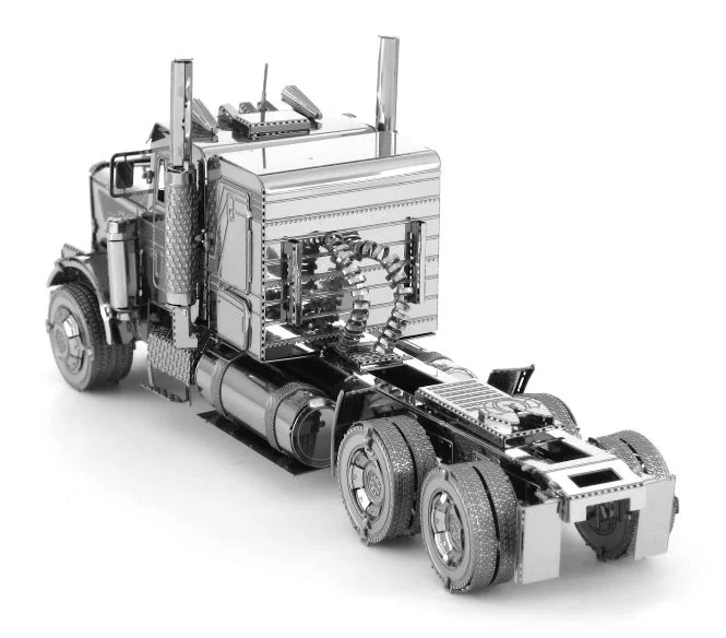 METAL EARTH 3D puzzle Freightliner FLC Long Nose Truck