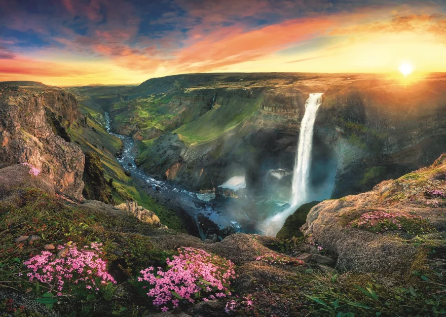 TREFL Puzzle Vodopád Háifoss, Island 2000 dílků