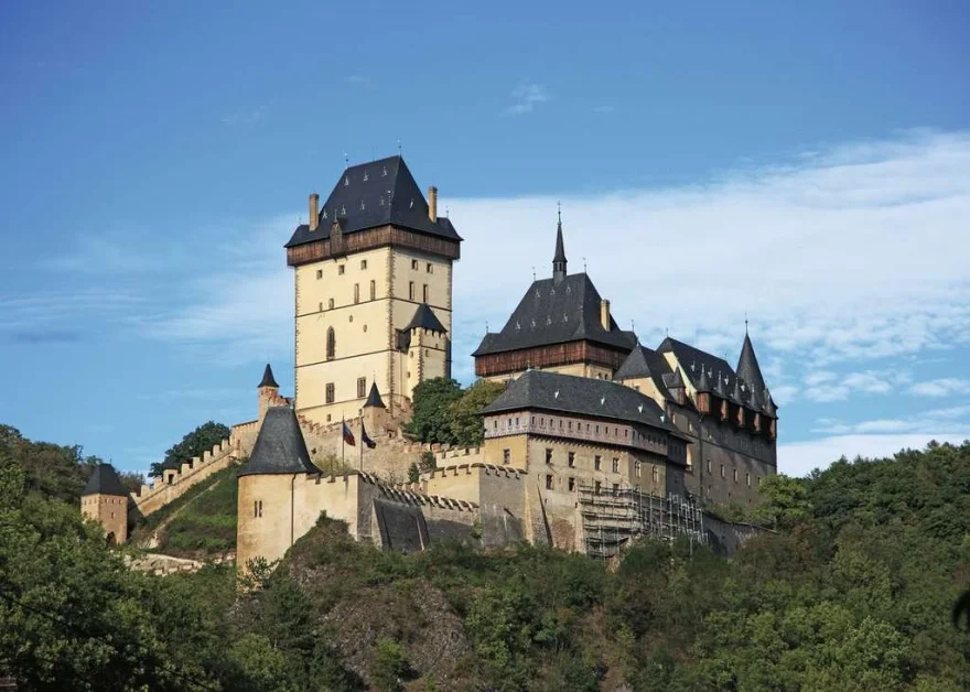 puzzle-karlstejn-1000-dilku-129257.jpg