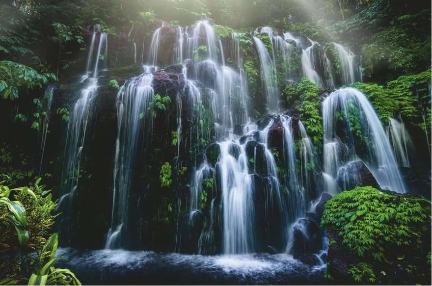 RAVENSBURGER Puzzle Vodopád na Bali 3000 dílků