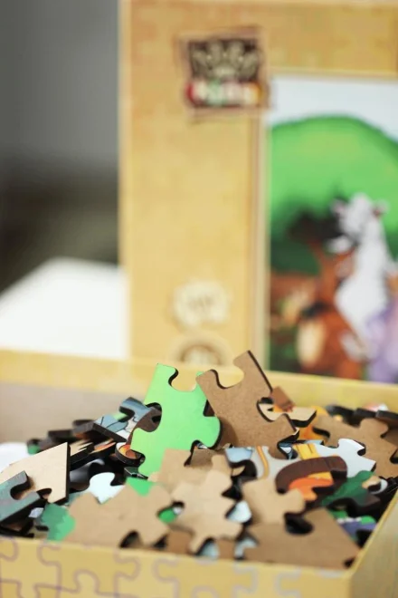 drevene-puzzle-kure-na-dovolene-50-dilku-172400.jpg