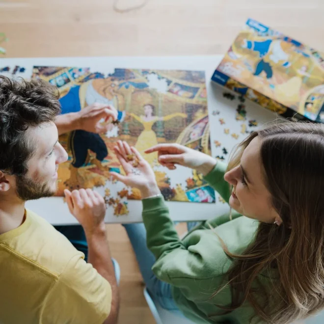 TREFL Puzzle Premium Plus Iconic Moments: Kráska a zvíře 1000 dílků