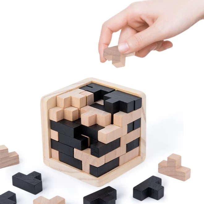 Dřevěný hlavolam KRUZZEL  3D kostka s T bloky