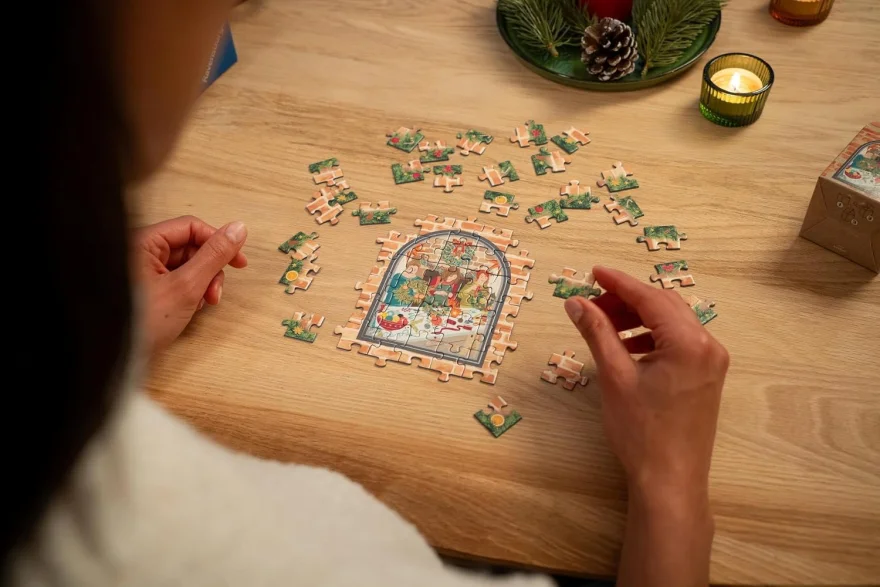 Puzzle Adventní kalendář Ravensburger  Vánoce doma 24x56 dílků