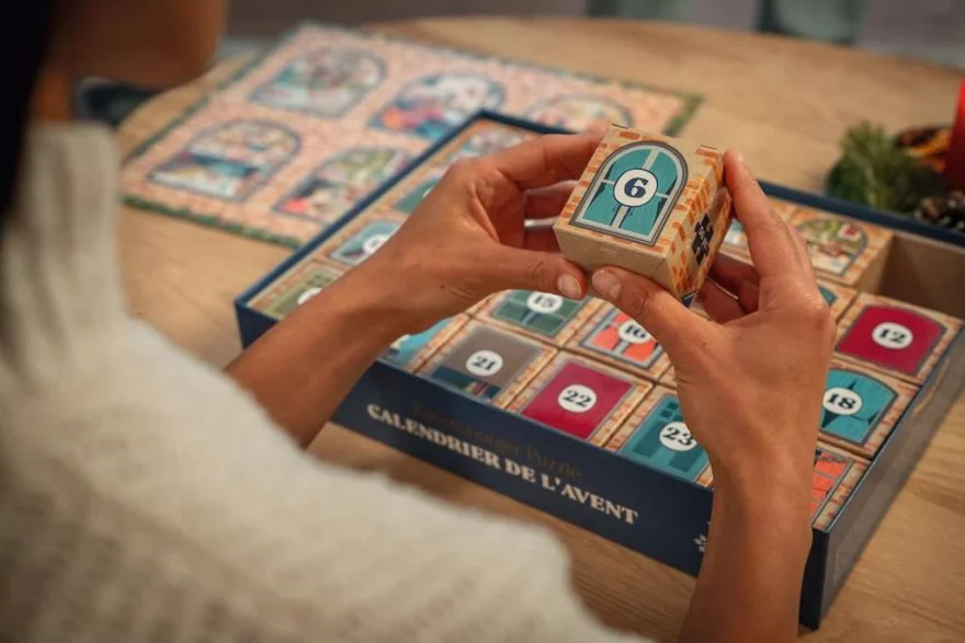 Puzzle Adventní kalendář Ravensburger  Vánoce doma 24x56 dílků